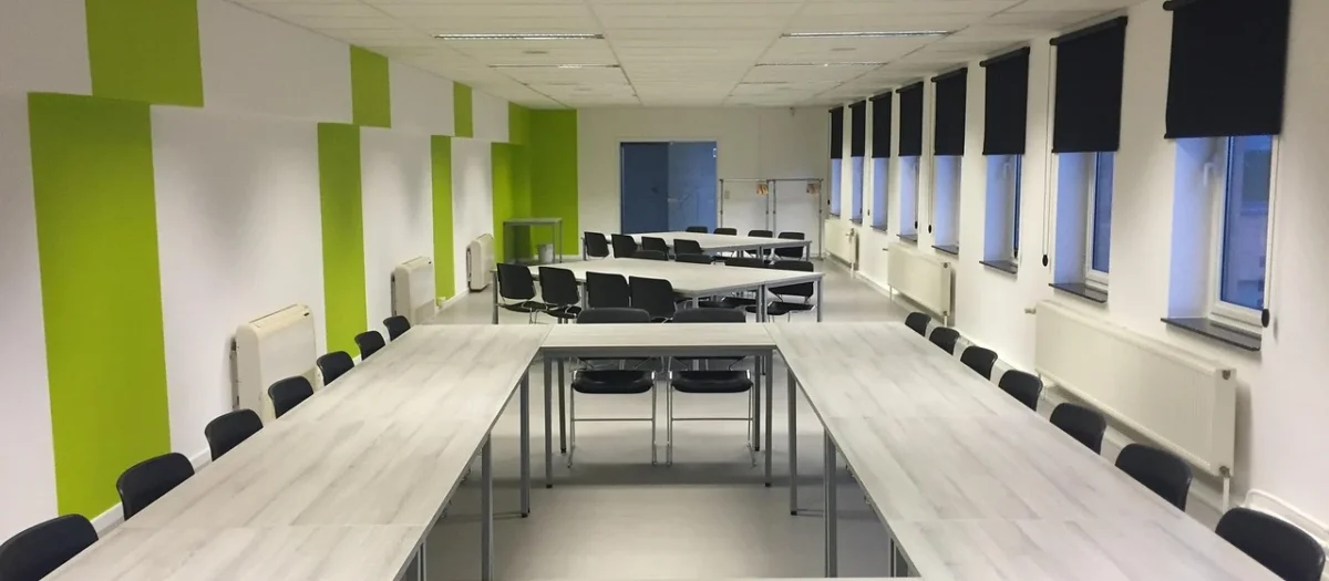 Nowoczesny Sprzęt Konferencyjny – Klucz do Profesjonalnych Spotkań