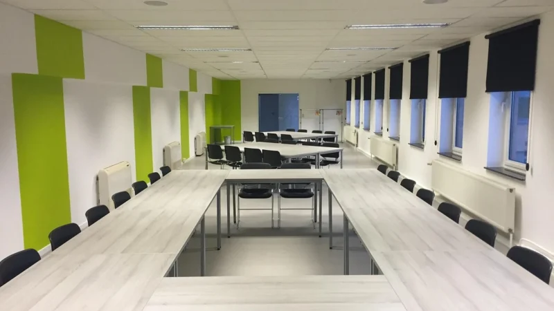 Nowoczesny Sprzęt Konferencyjny – Klucz do Profesjonalnych Spotkań