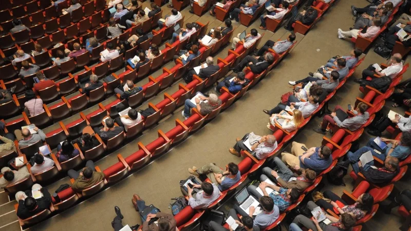 Przyszłość integracji AV i IT: Nowa era cyfrowej komunikacji